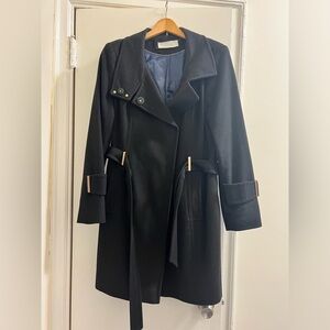 Tahari women’s wool jacket in black - Size 14